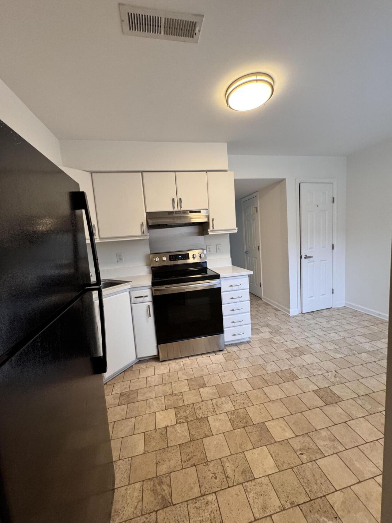 519 Parkdale Drive Photo 7