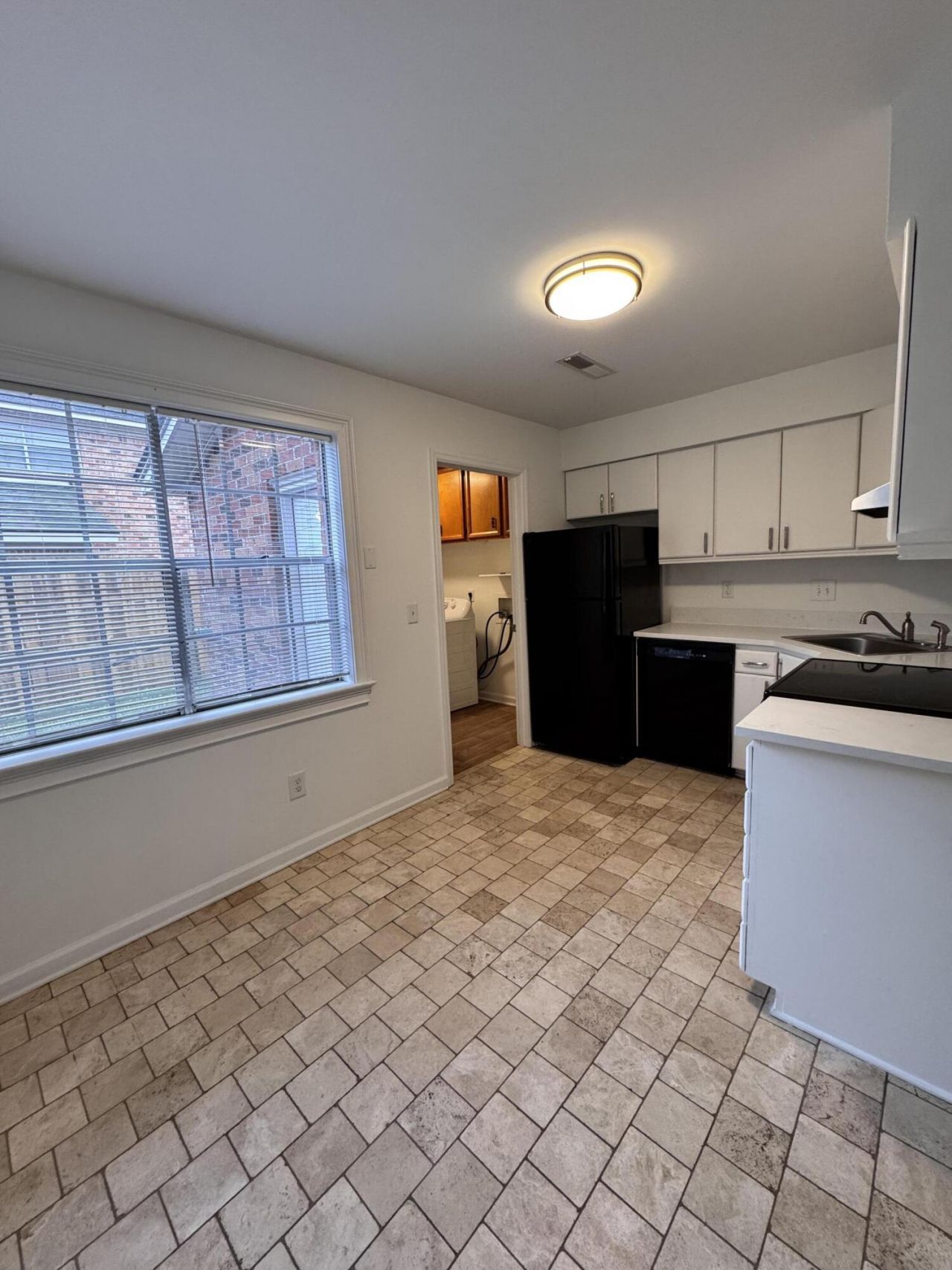 519 Parkdale Drive Photo 8