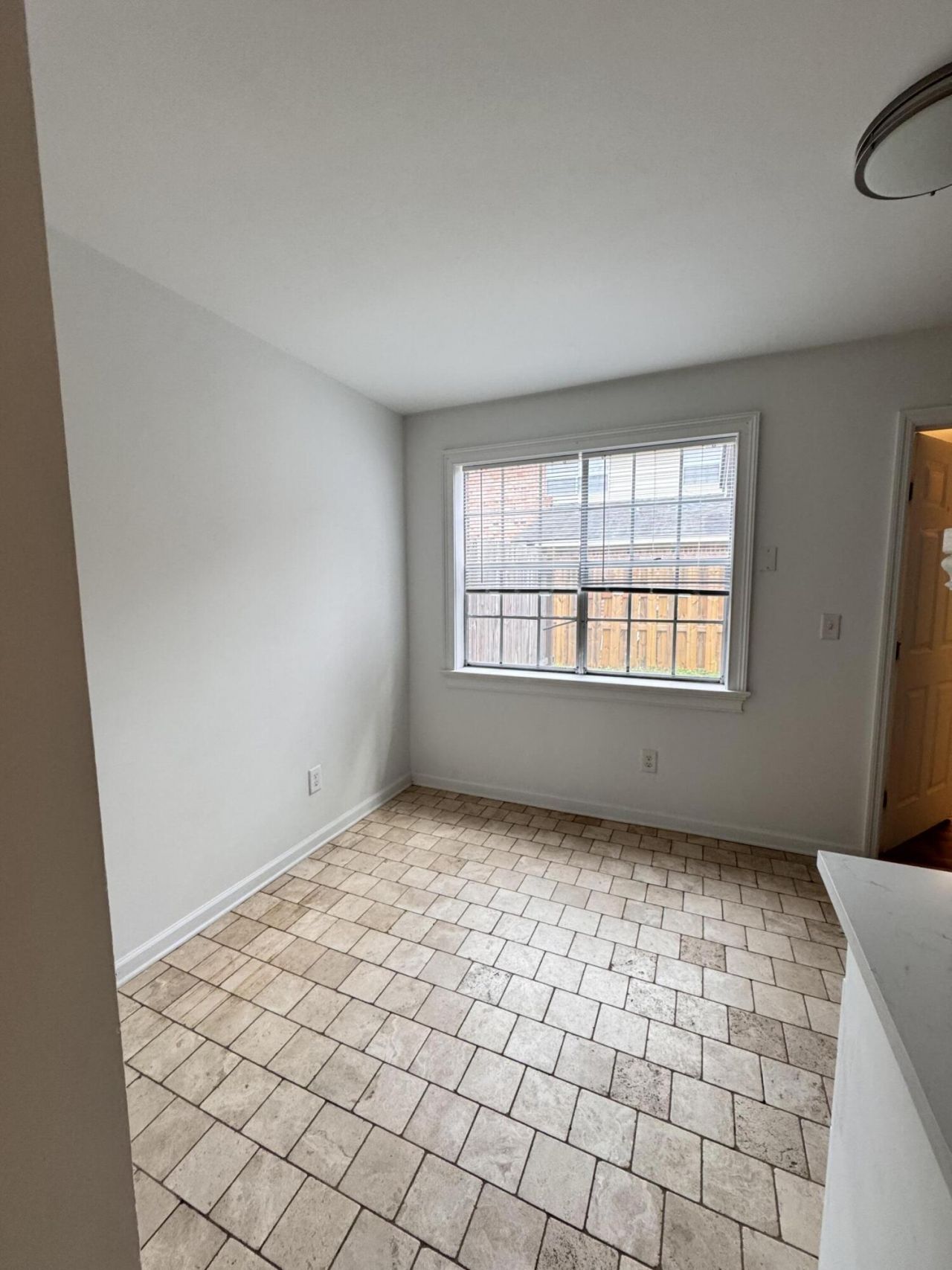 519 Parkdale Drive Photo 9