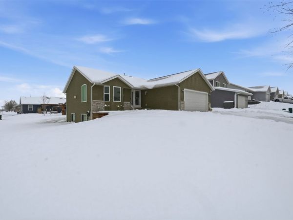 6601 Ohio Street SW, Cedar Rapids, IA 52404