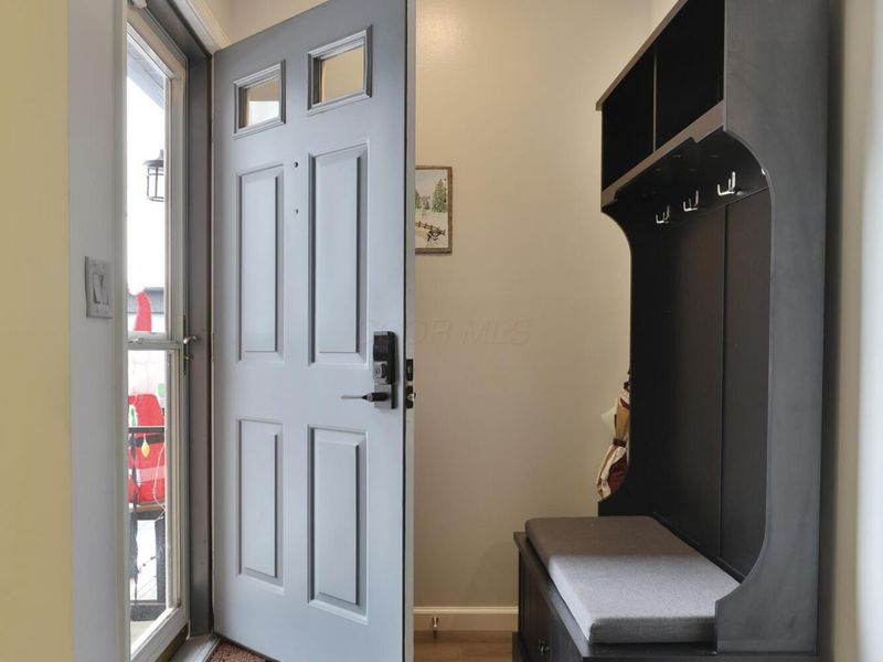 2579 Trotterslane Drive, Columbus, OH 43235 Photo 2