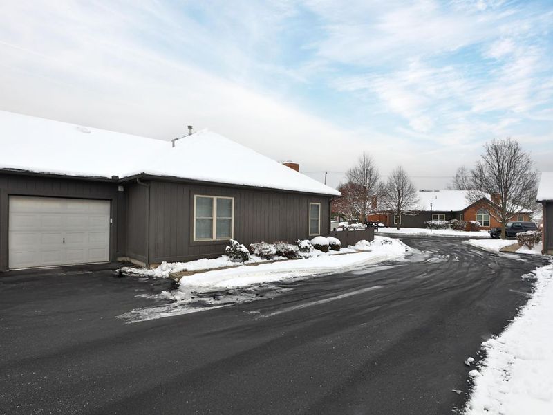 2579 Trotterslane Drive, Columbus, OH 43235 Photo 25