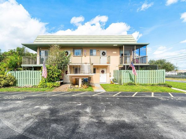 1805 Fairview Villas Drive, Unit 3, Palm Springs, FL 33406