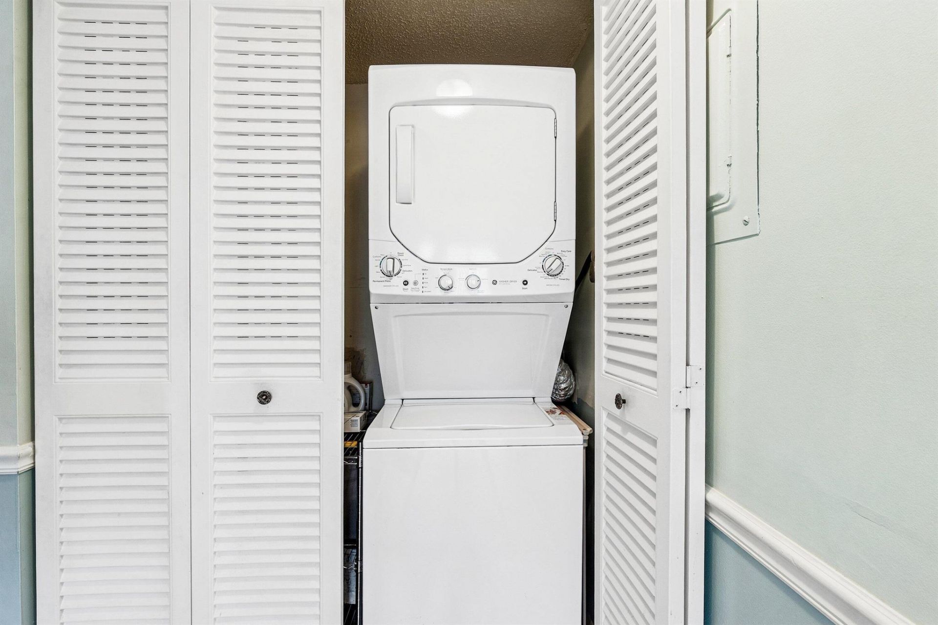 1805 Fairview Villas Drive, Unit 3, Palm Springs, FL 33406 Photo