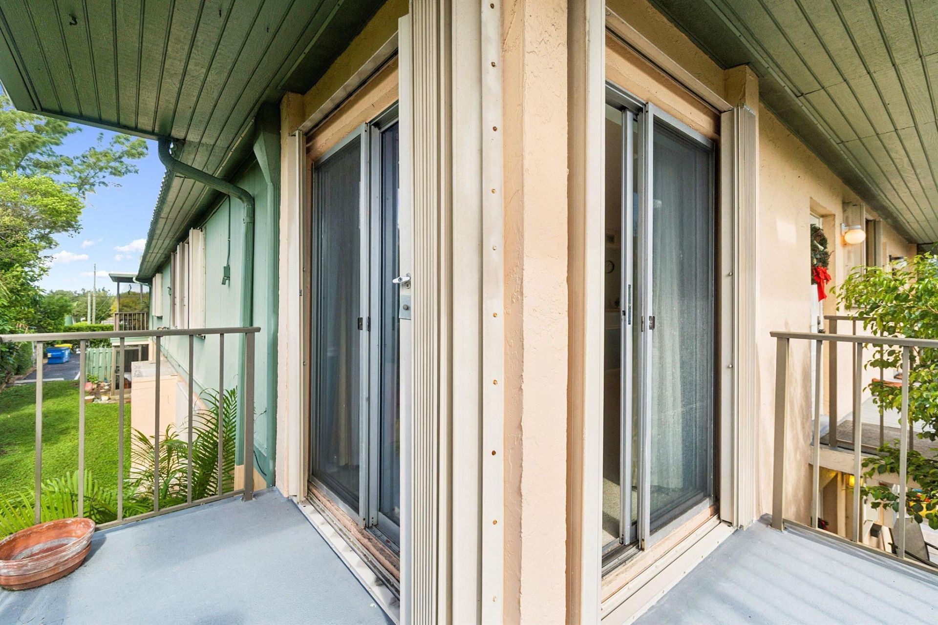 1805 Fairview Villas Drive, Unit 3, Palm Springs, FL 33406 Photo