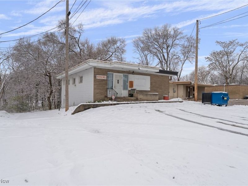 1817 Fulton Road, Canton, OH 44709 Photo 2