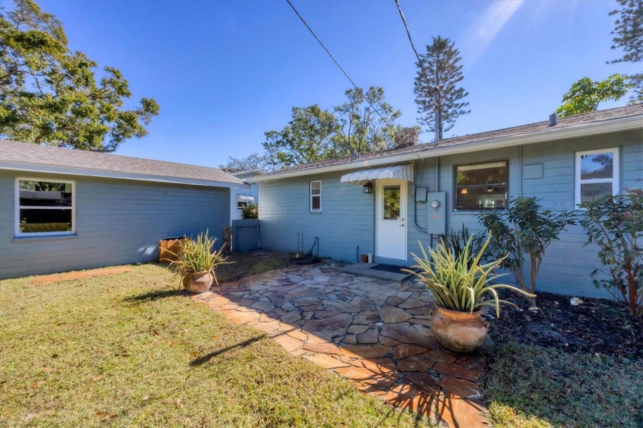 4737 Del Rio Way S, Gulfport, FL 33711 Photo