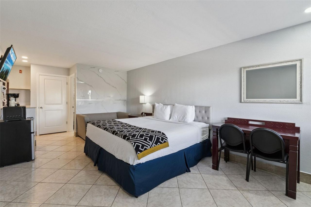 4640 W Irlo Bronson Memorial Highway, Kissimmee, FL 34746 Photo