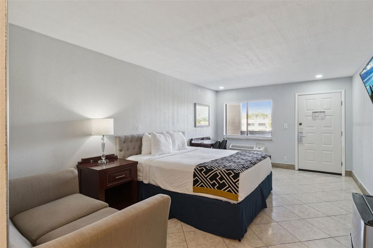 4640 W Irlo Bronson Memorial Highway, Kissimmee, FL 34746 Photo