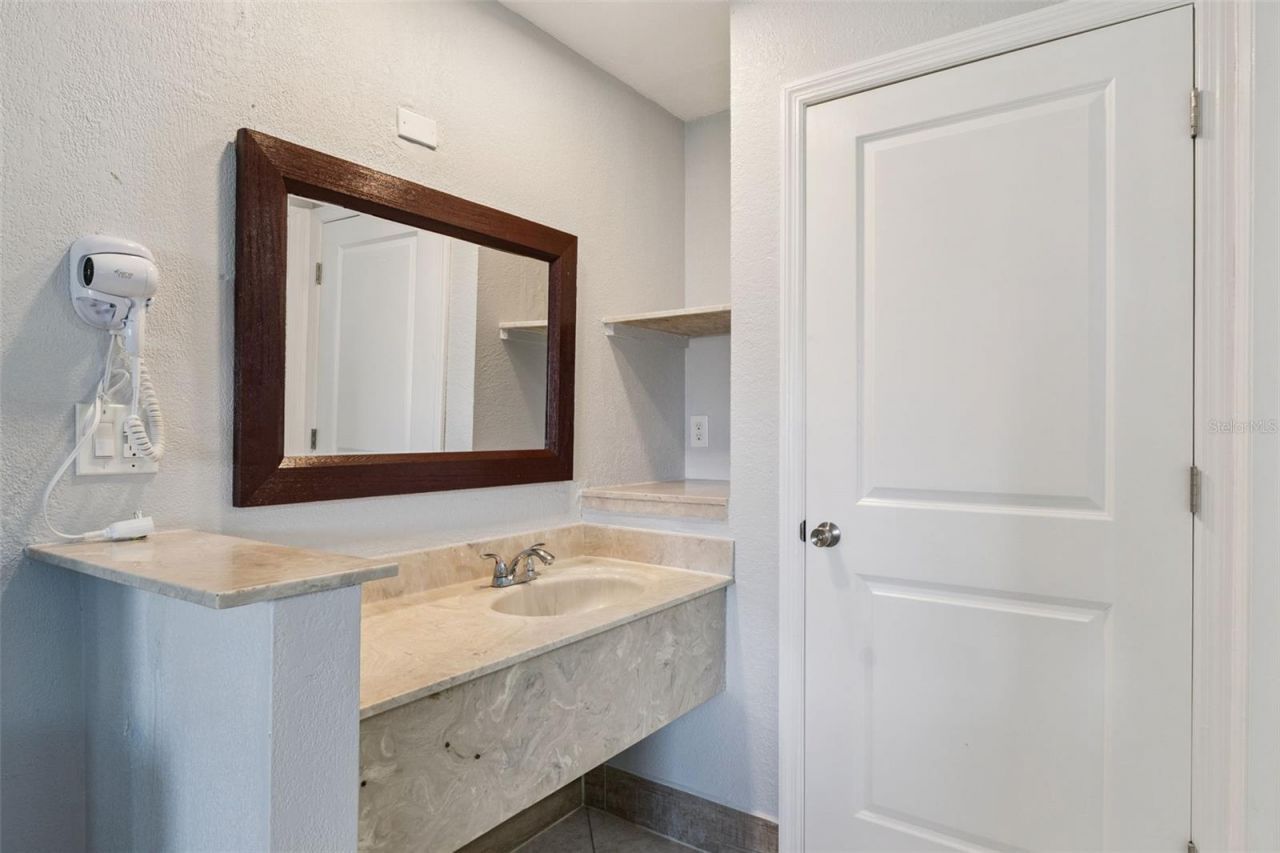 4640 W Irlo Bronson Memorial Highway, Kissimmee, FL 34746 Photo