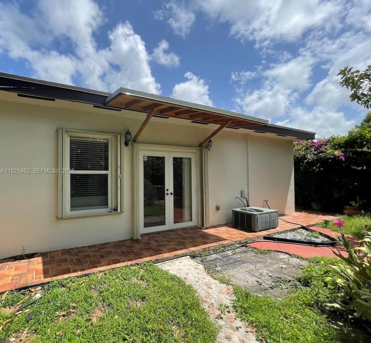 7880 SW 14th Ter, Miami, FL 33144 Photo