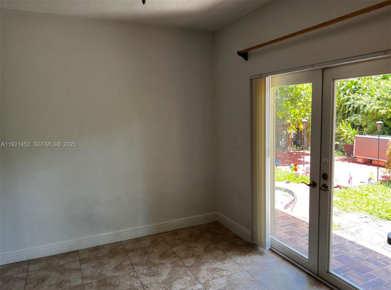 7880 SW 14th Ter, Miami, FL 33144 Photo