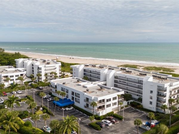 1616 Ocean Drive, Unit 102, Vero Beach, FL 32963