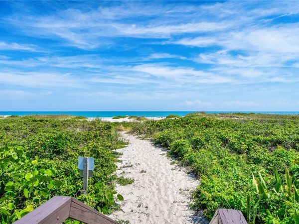 1616 Ocean Drive, Unit 102, Vero Beach, FL 32963