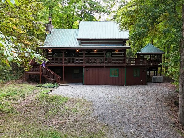 2213 E View Drive, Sevierville, TN 37876