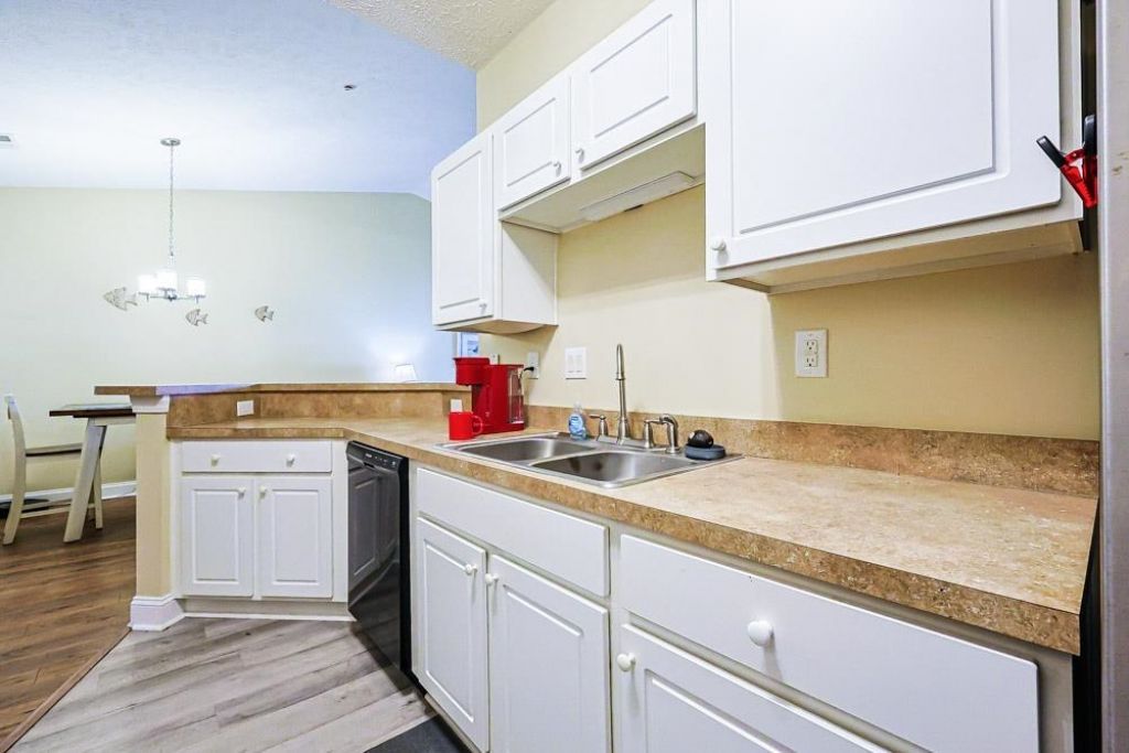 4935 Crab Pond Ct. Photo 10