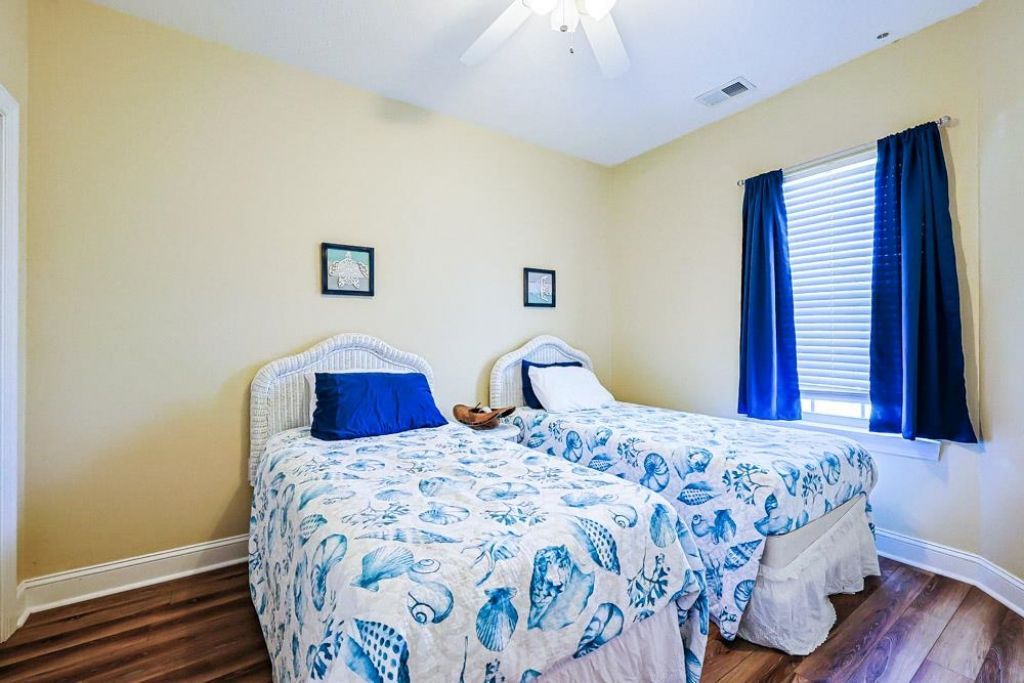 4935 Crab Pond Ct. Photo 22