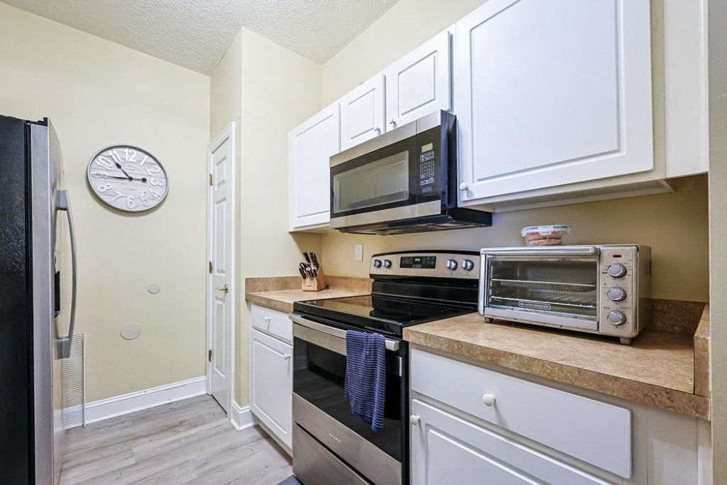 4935 Crab Pond Ct. Photo 9