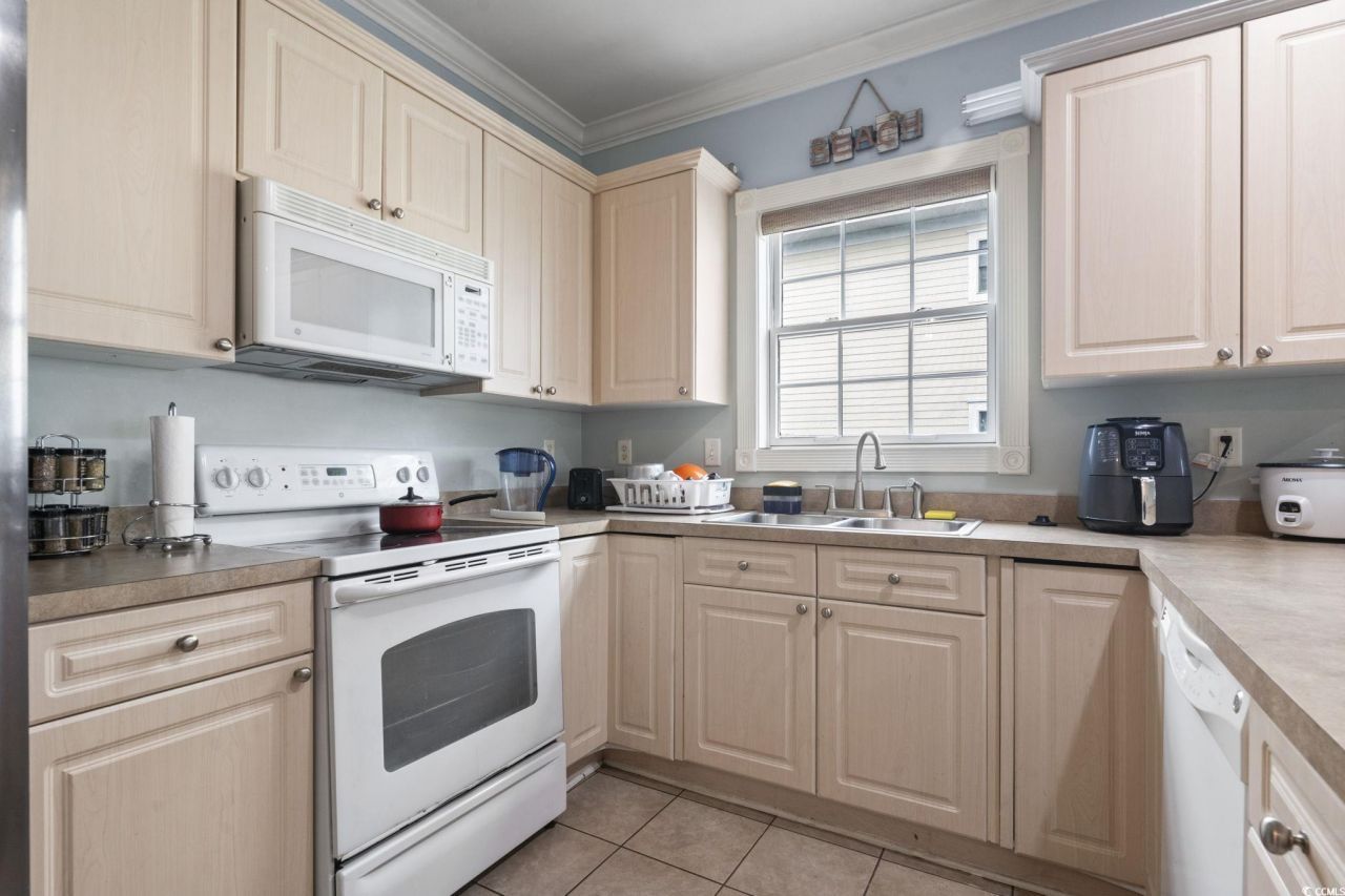 4847 Luster Leaf Circle Photo 10