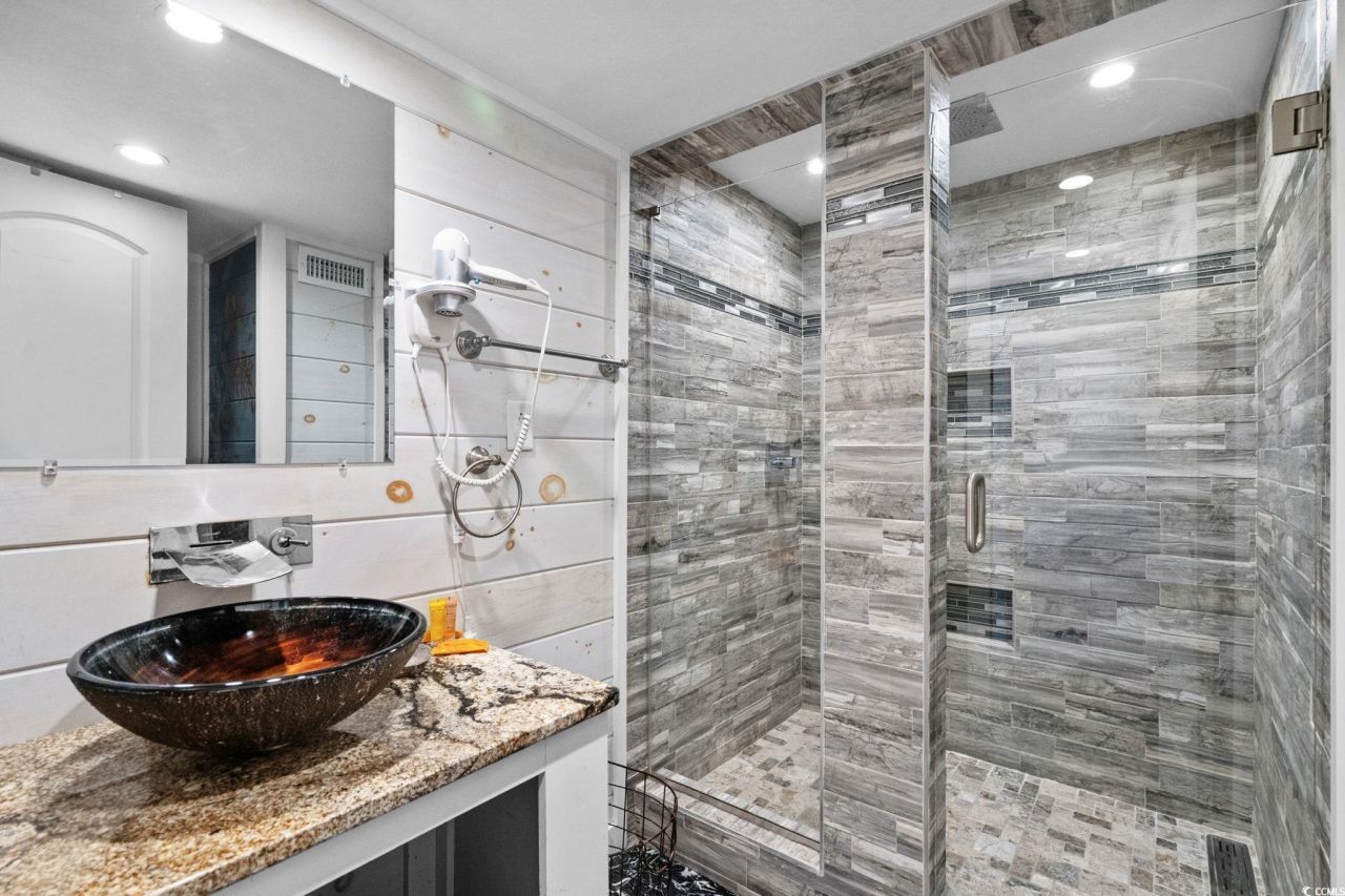 2310 N Ocean Blvd. Photo 21