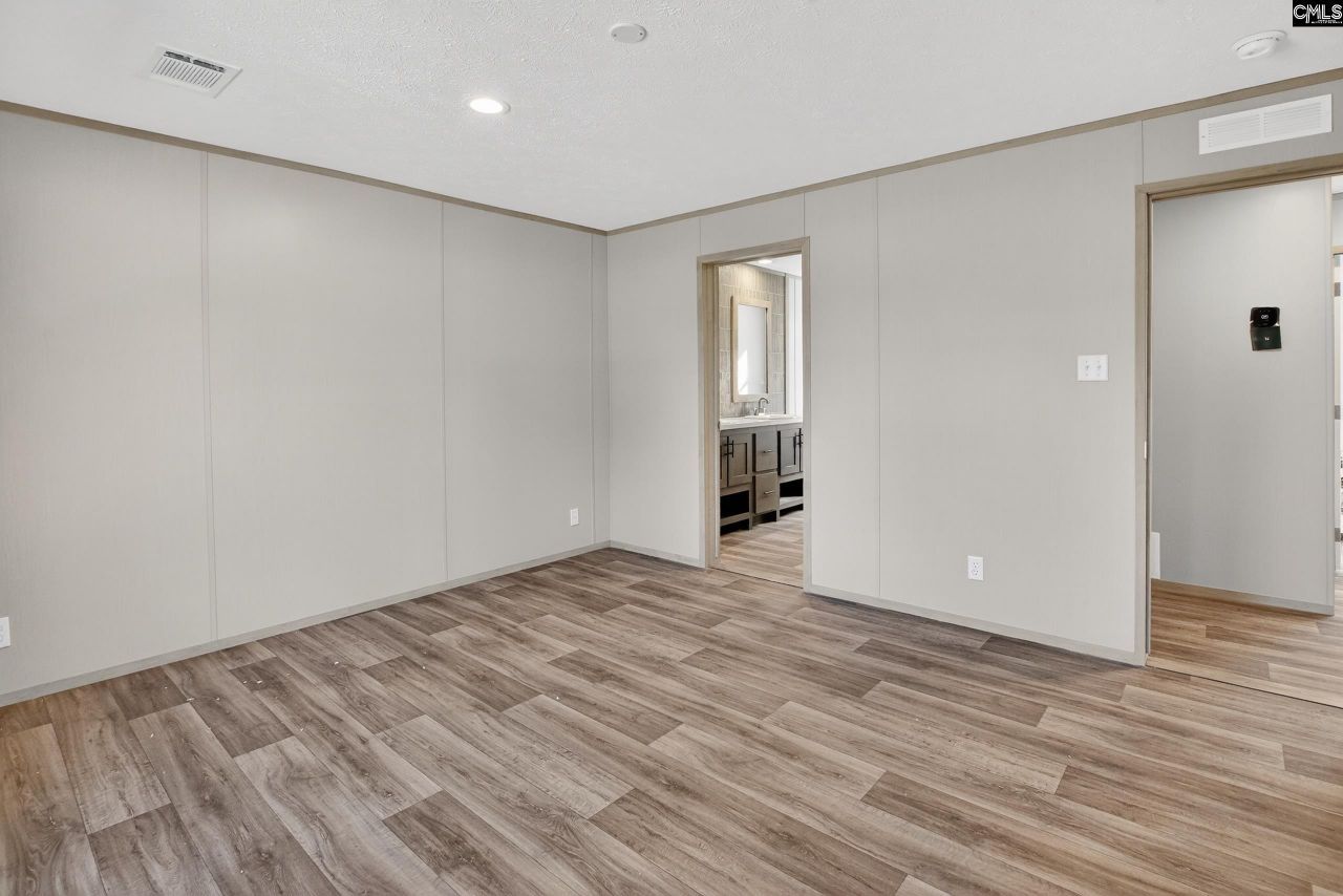 818 White Pond Road Photo 29