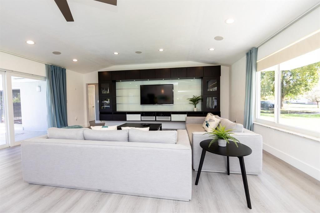 475 NE 142nd Street, North Miami, FL 33161 Photo