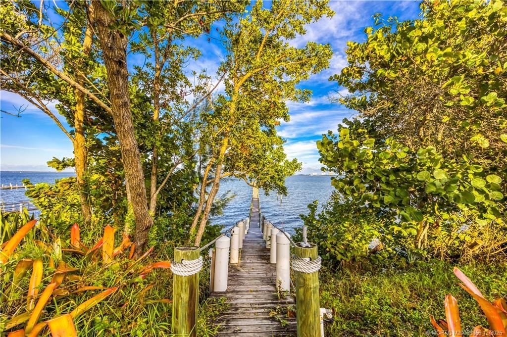 11005 S Indian River Drive, Fort Pierce, FL 34982 Photo
