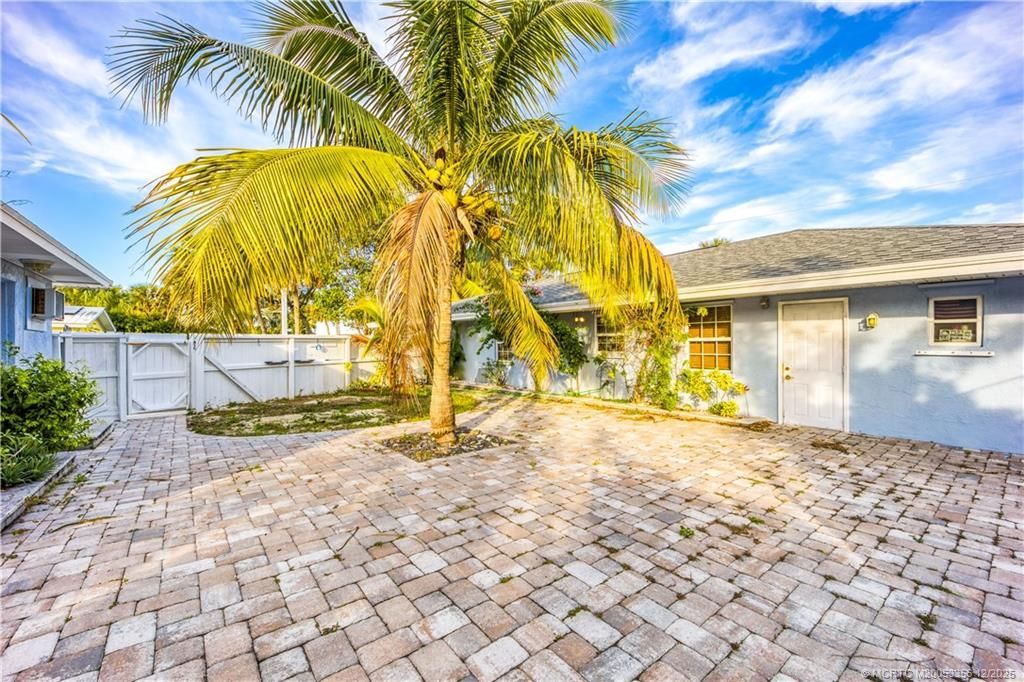 11005 S Indian River Drive, Fort Pierce, FL 34982 Photo