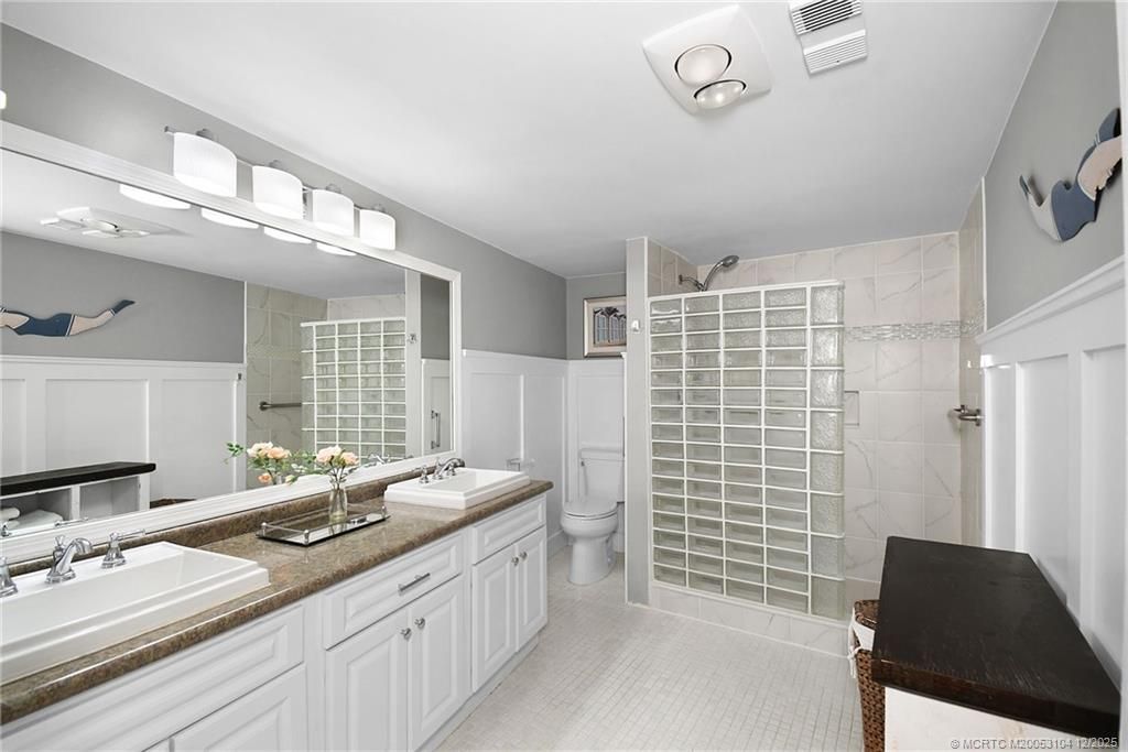 1357 NE Ocean Boulevard, Unit 214, Stuart, FL 34996 Photo