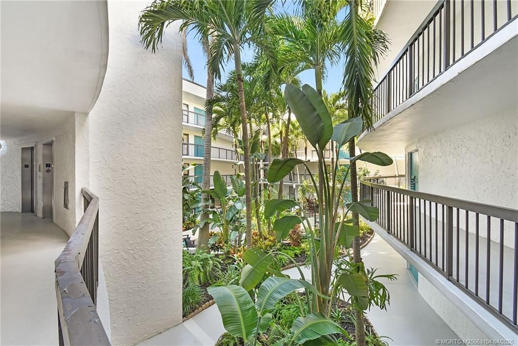 1357 NE Ocean Boulevard, Unit 214, Stuart, FL 34996 Photo