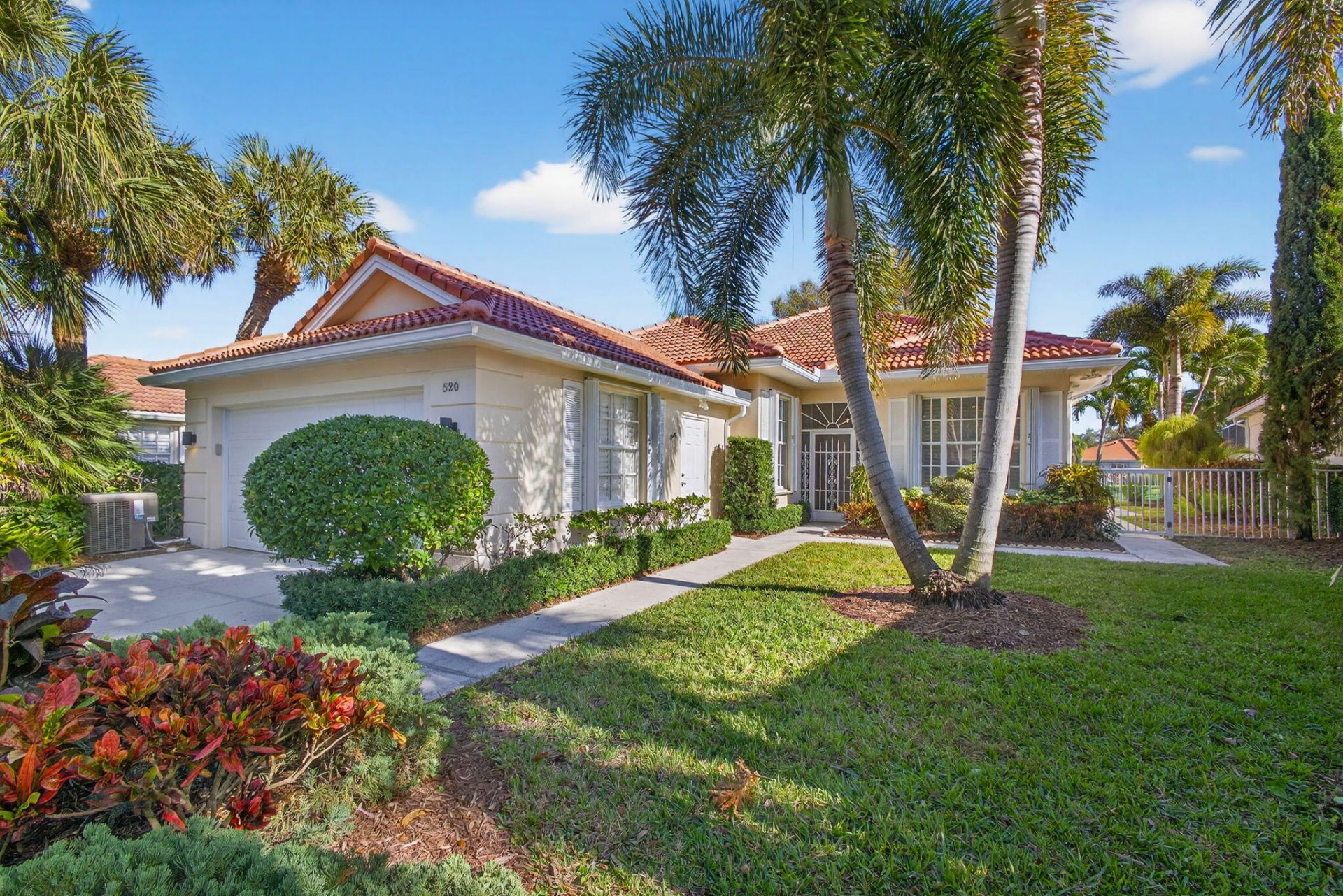 520 E Tall Oaks Drive, Palm Beach Gardens, FL 33410 Photo