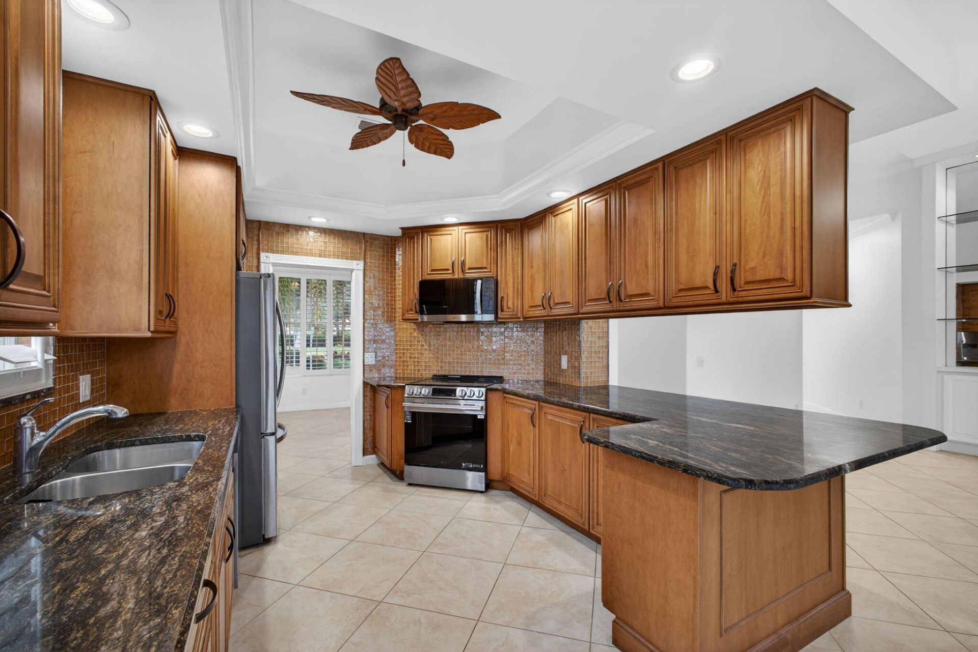 520 E Tall Oaks Drive, Palm Beach Gardens, FL 33410 Photo