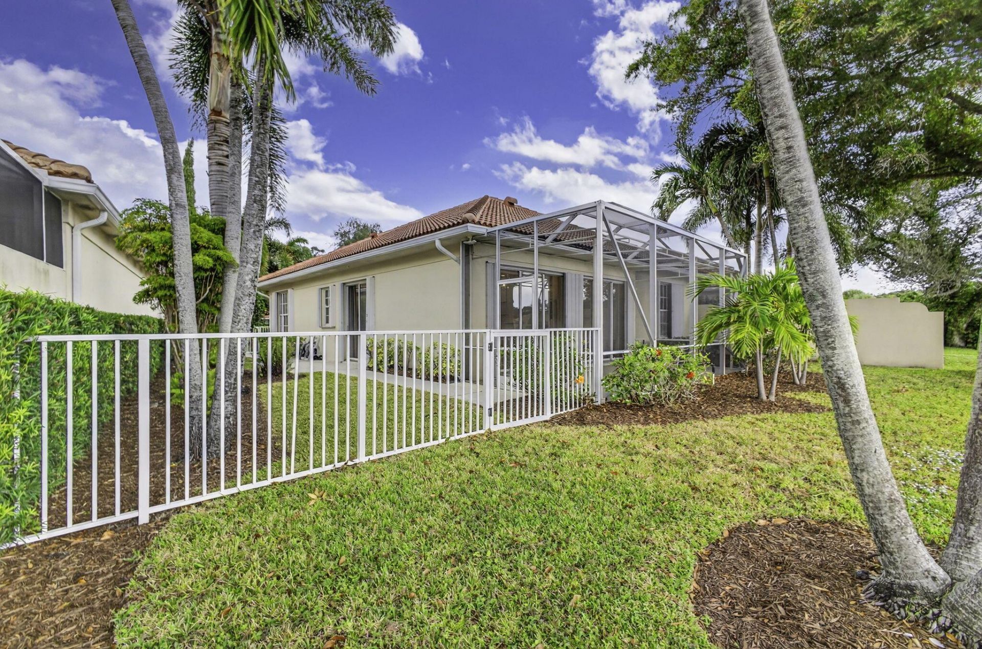 520 E Tall Oaks Drive, Palm Beach Gardens, FL 33410 Photo