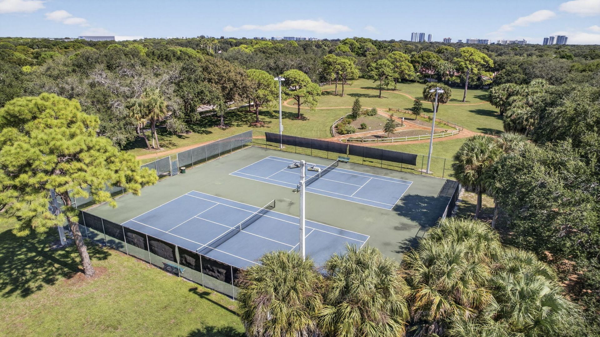 520 E Tall Oaks Drive, Palm Beach Gardens, FL 33410 Photo