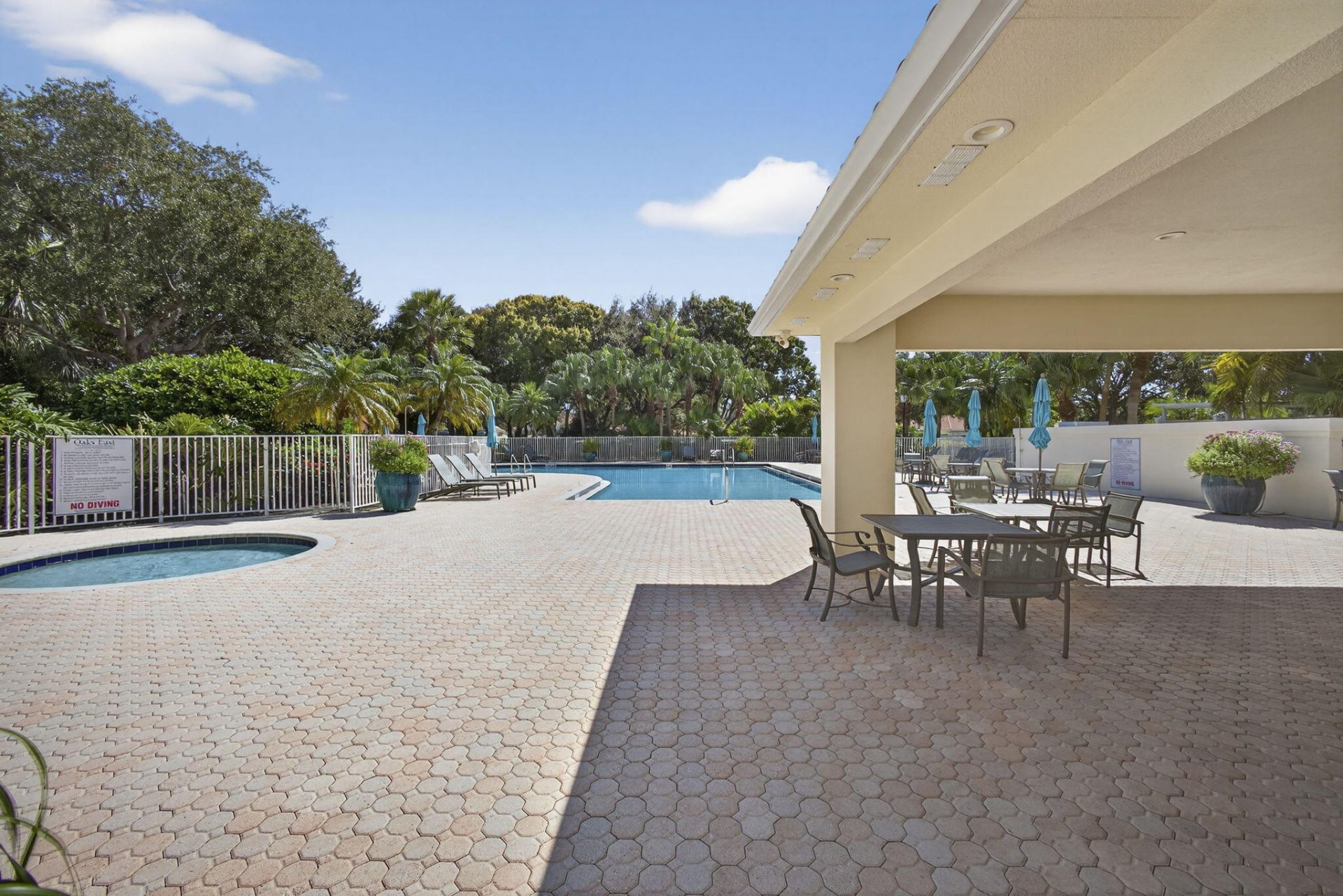 520 E Tall Oaks Drive, Palm Beach Gardens, FL 33410 Photo