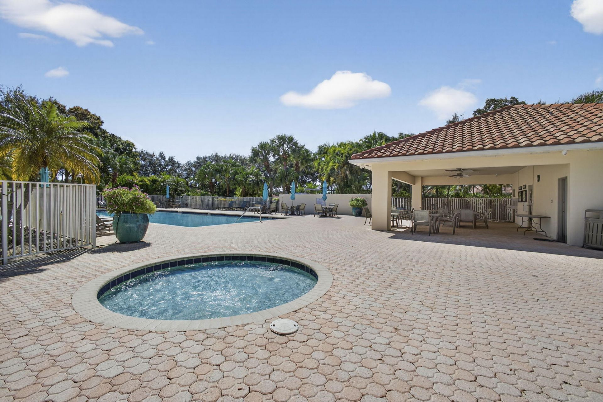 520 E Tall Oaks Drive, Palm Beach Gardens, FL 33410 Photo