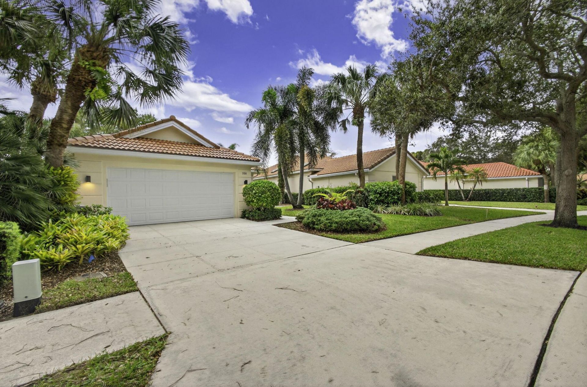 520 E Tall Oaks Drive, Palm Beach Gardens, FL 33410 Photo
