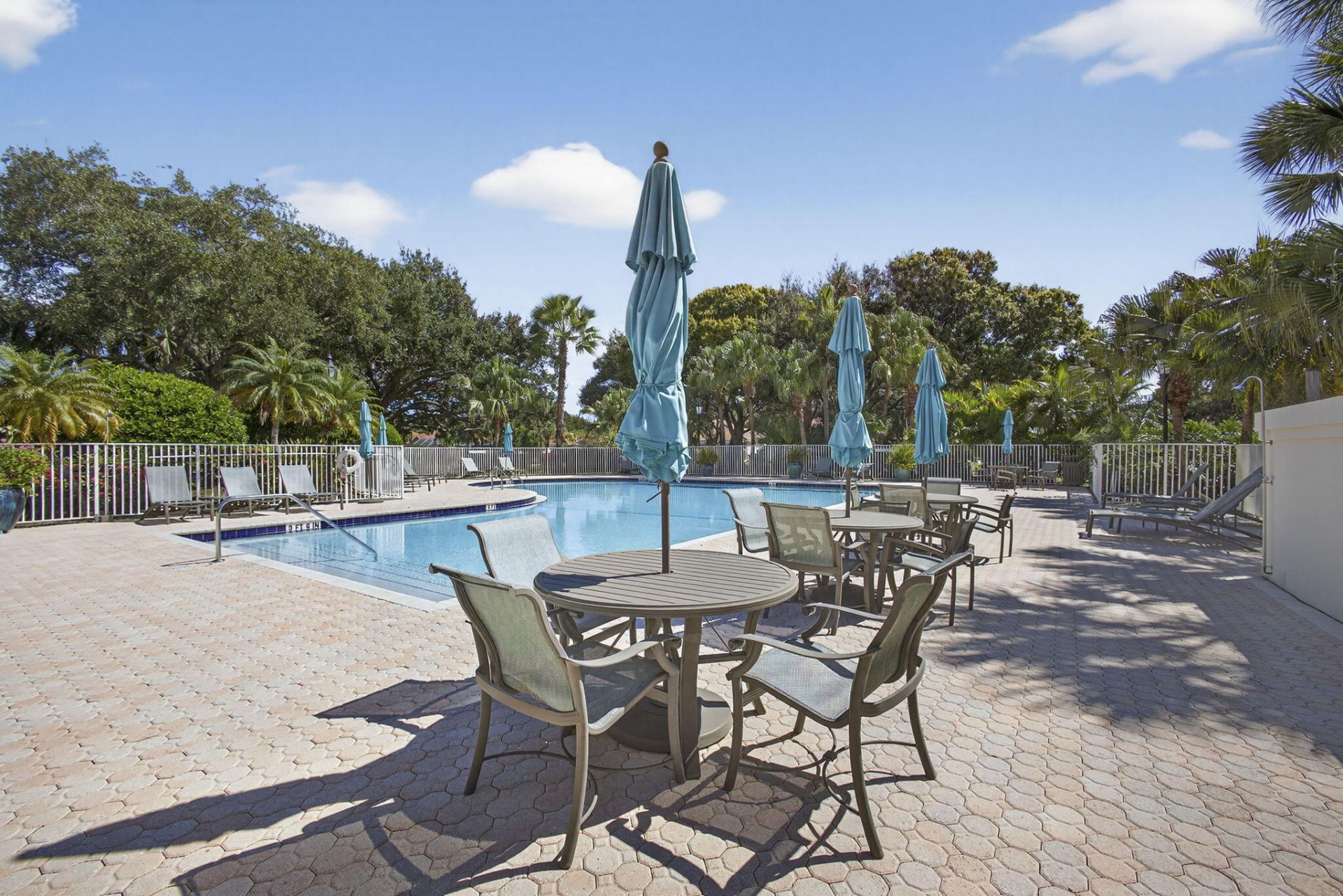 520 E Tall Oaks Drive, Palm Beach Gardens, FL 33410 Photo