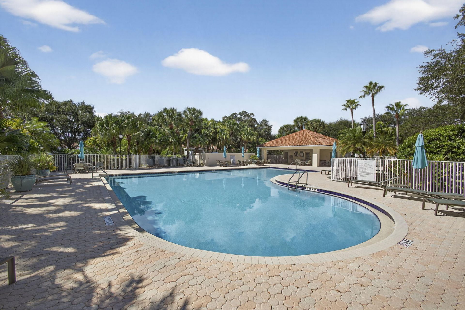 520 E Tall Oaks Drive, Palm Beach Gardens, FL 33410 Photo