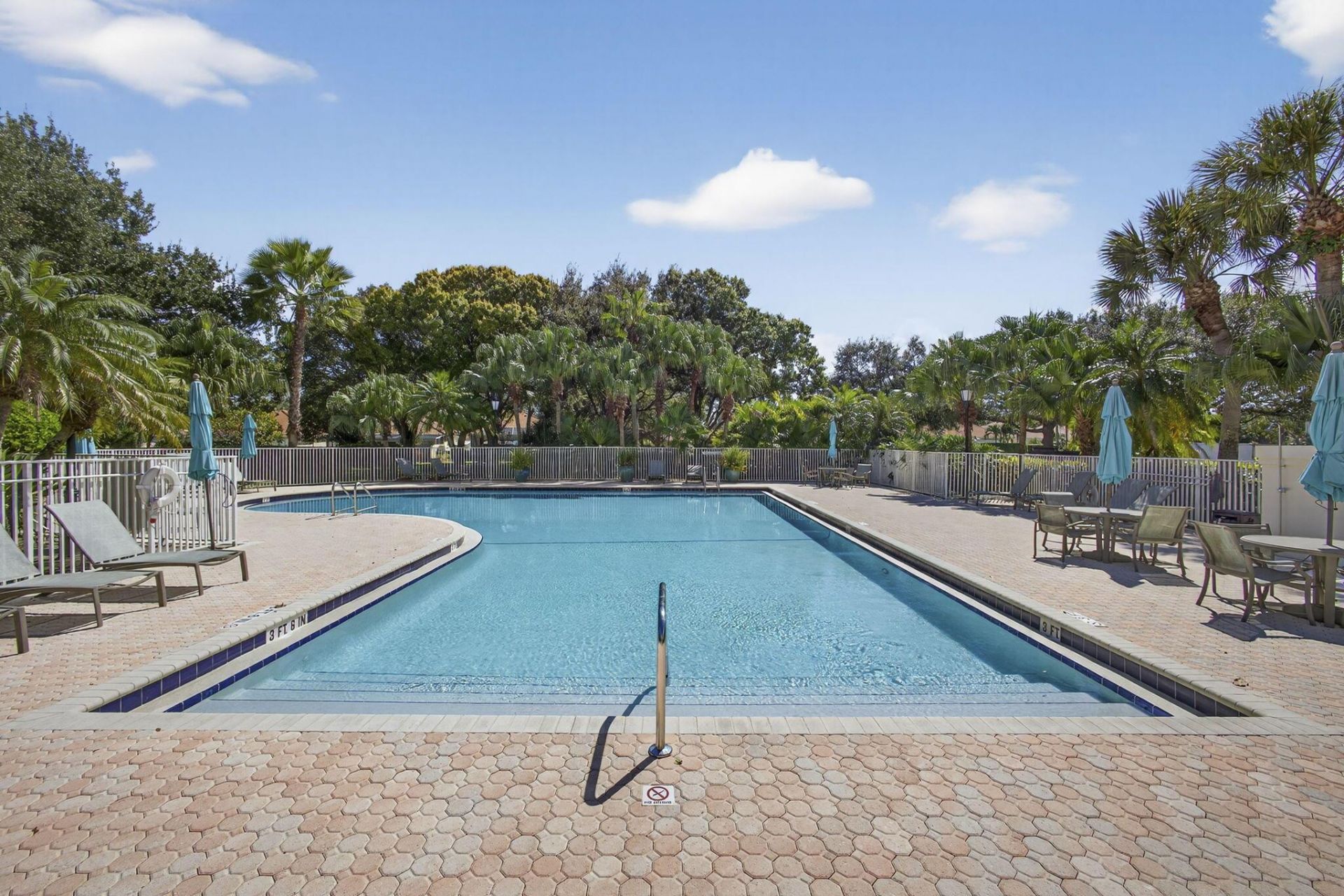 520 E Tall Oaks Drive, Palm Beach Gardens, FL 33410 Photo