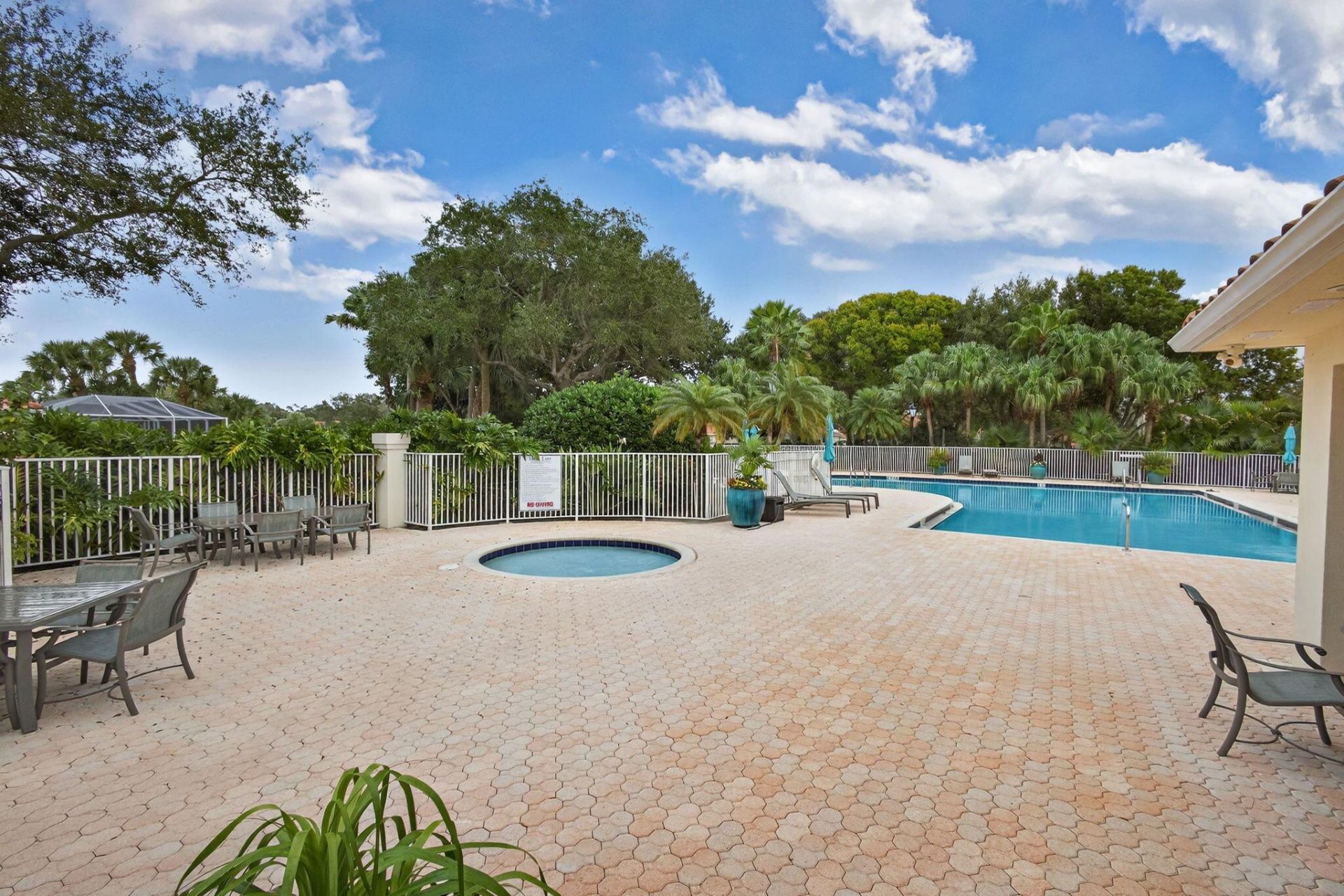 520 E Tall Oaks Drive, Palm Beach Gardens, FL 33410 Photo