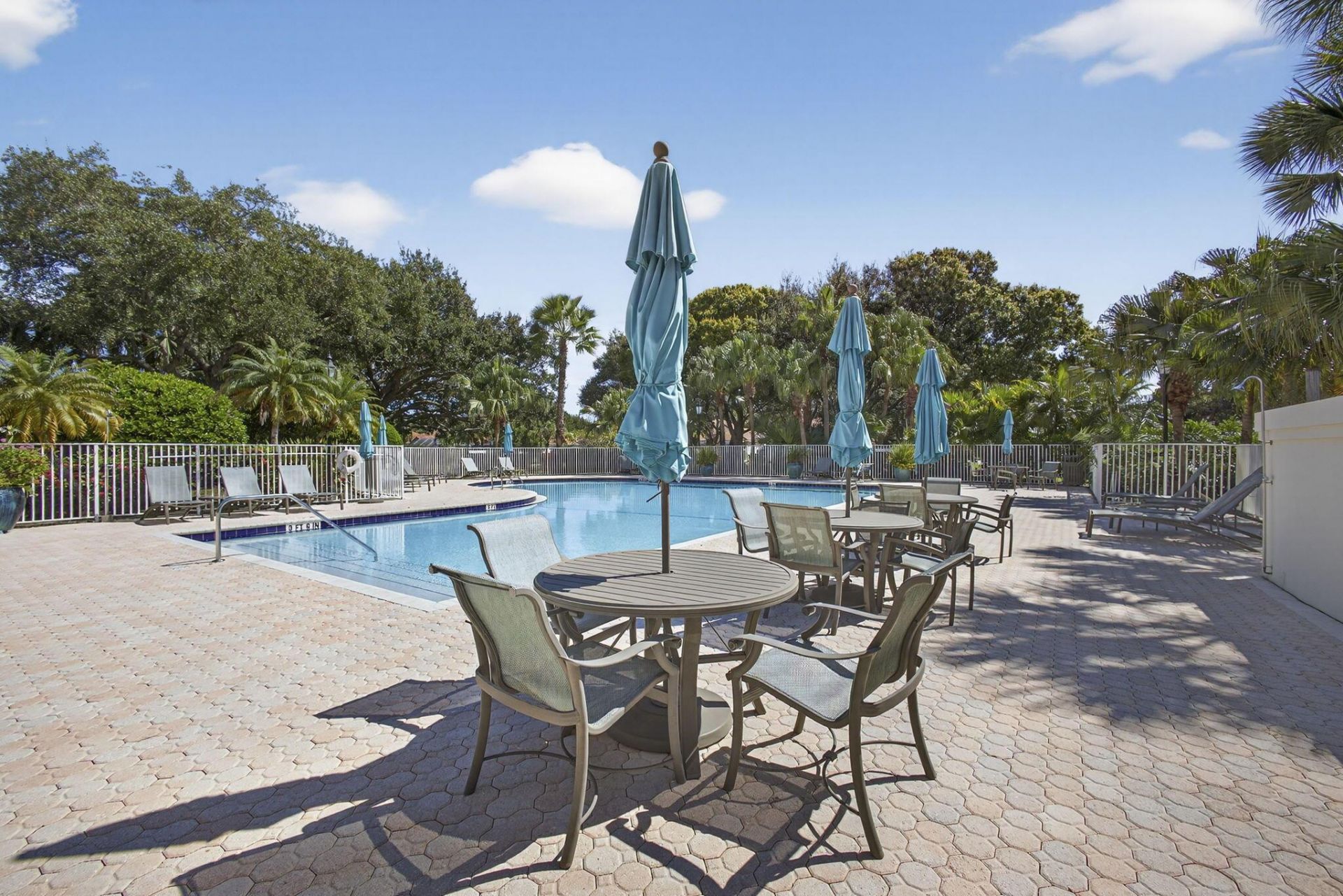 520 E Tall Oaks Drive, Palm Beach Gardens, FL 33410 Photo