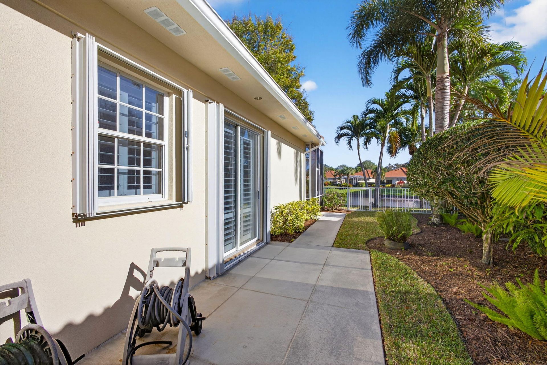 520 E Tall Oaks Drive, Palm Beach Gardens, FL 33410 Photo