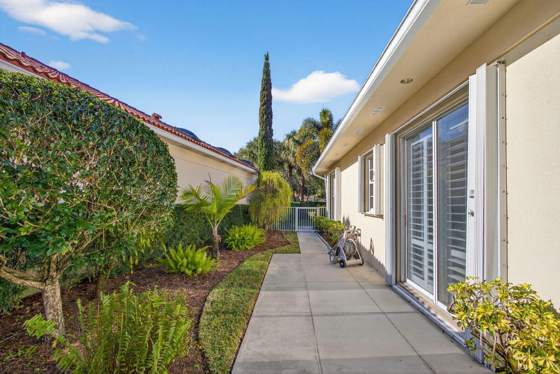 520 E Tall Oaks Drive, Palm Beach Gardens, FL 33410 Photo