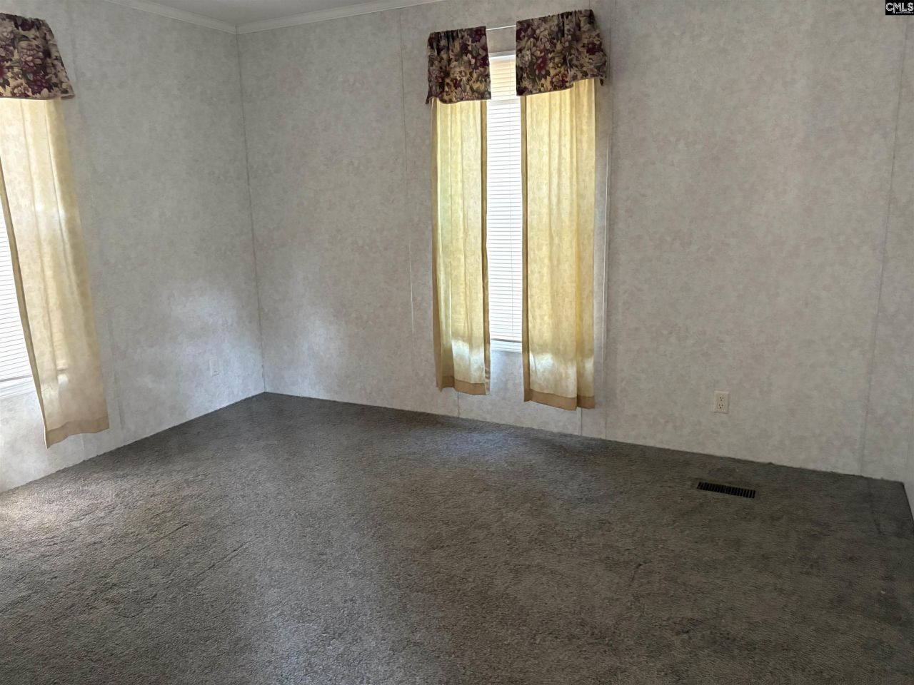 253 Russell Rowe Road Photo 4