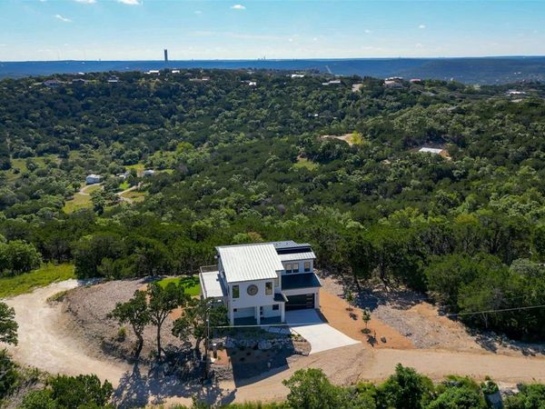 08621 Nina LN, Jonestown, TX 78645