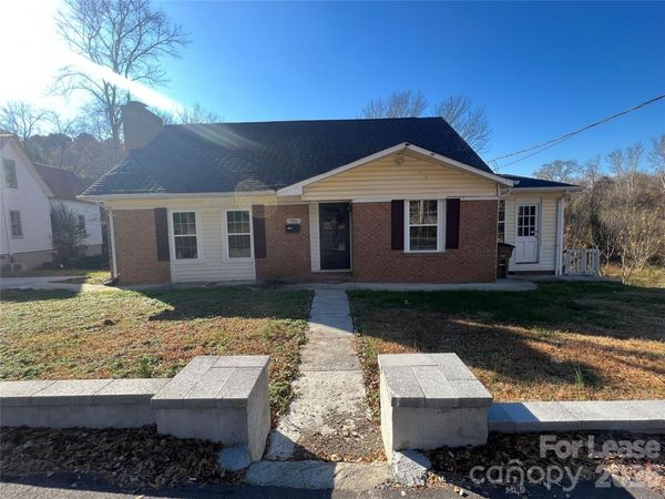 731 W Main Street Extension, Lincolnton, NC 28092