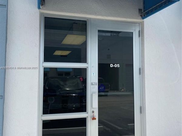 2355 NW 70th Ave 5, Unit D5, Miami, FL 33122