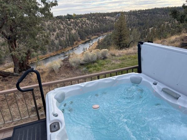 2400 Snowgoose Drive, Unit RV12-C, Redmond, OR 97756