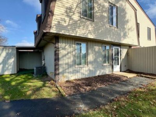 8 KING HENRY CIRCLE, BALTIMORE, MD 21237